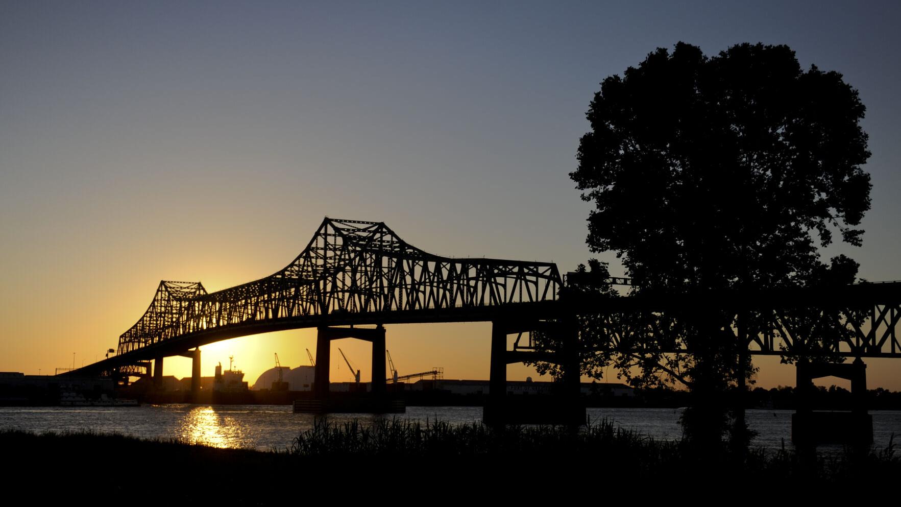 New bridge in Baton Rouge sparking new issues, 'What's taking so long?'